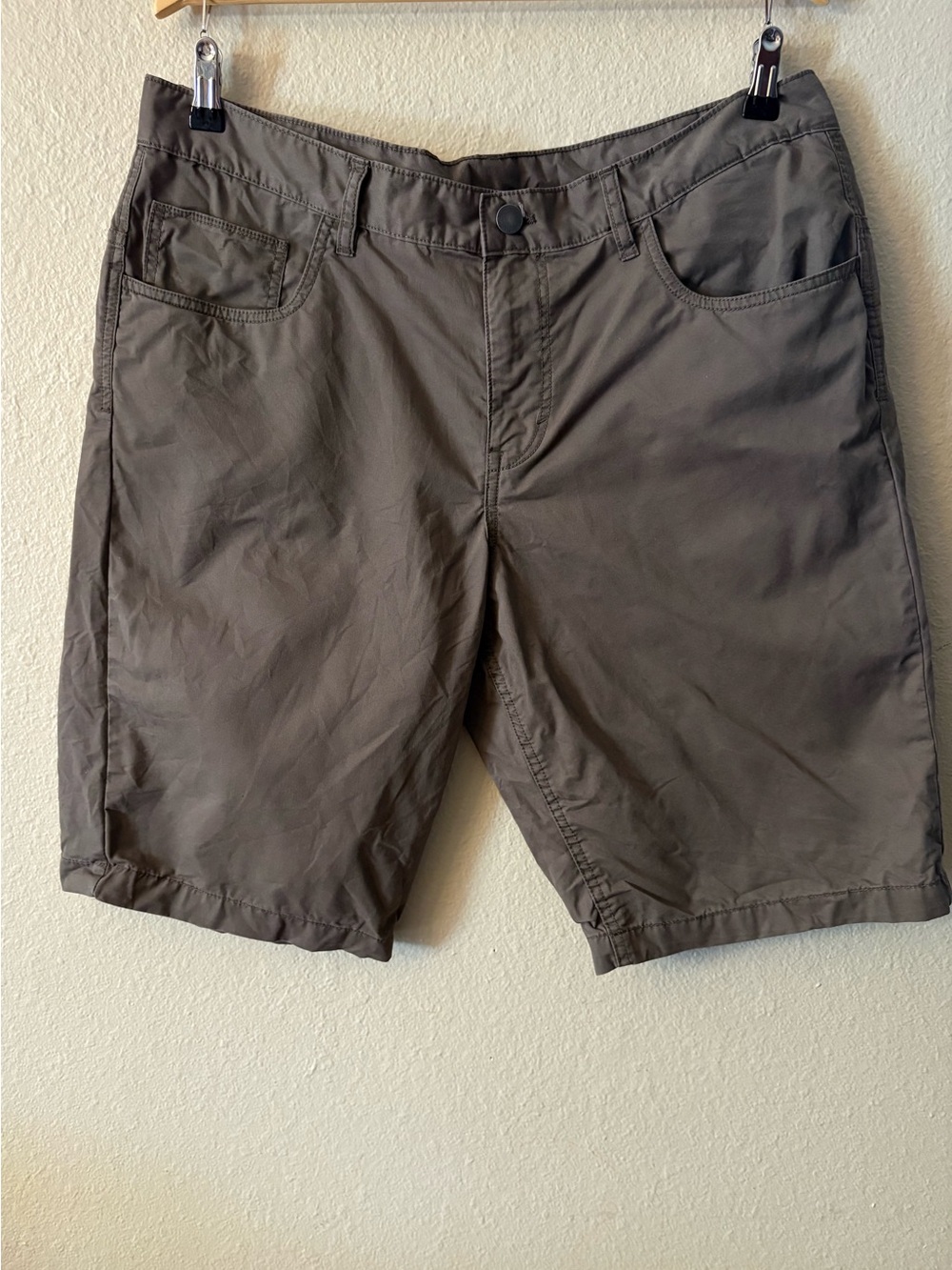 Calvin Klein Men's Olive Utility Shorts Size 38 100% Cotton Casual